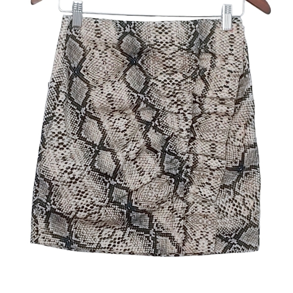 ZARA Snake print front ruffle pencil skirt - Picture 3 of 9